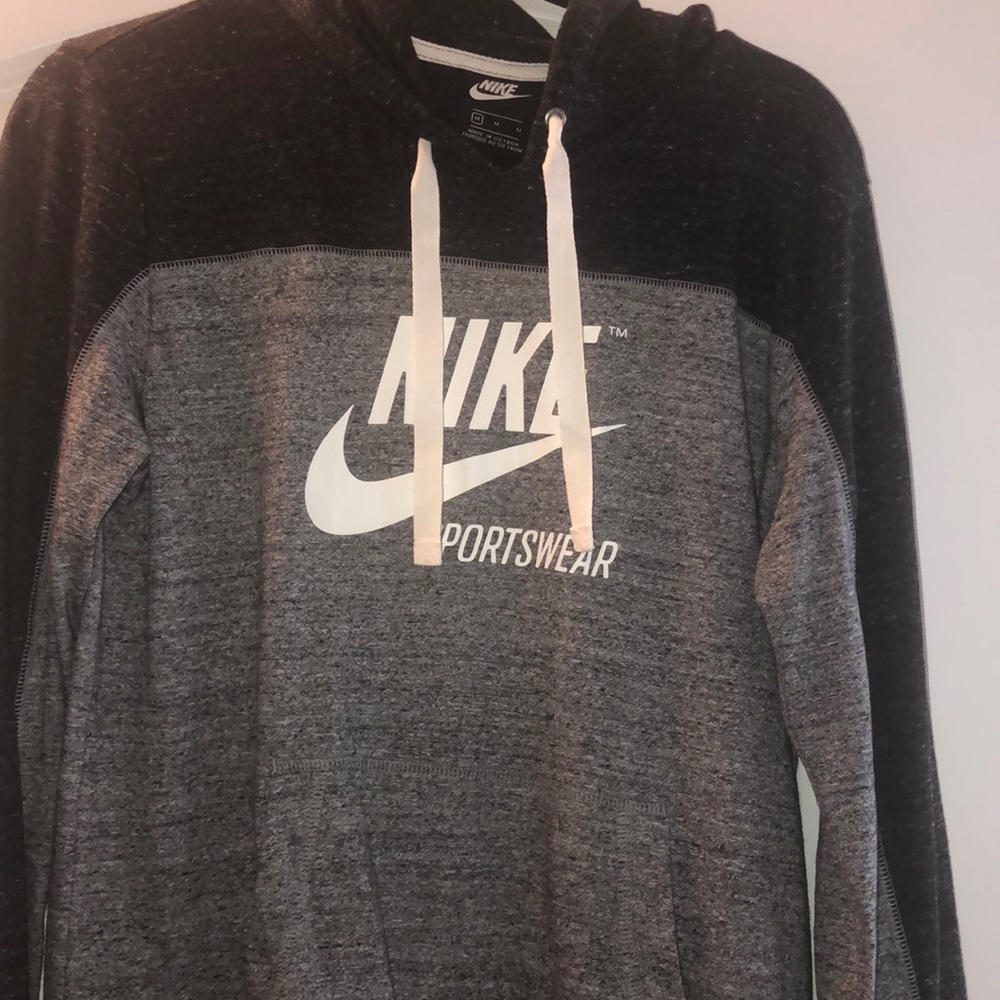 Women’s Nike hoodie worn once!